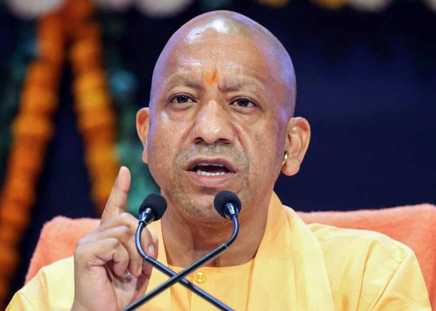 सीएम योगी बोले: सनातन के खिलाफ माहौल वाले स्थानों से दूरी बना रही युवा पीढ़ी