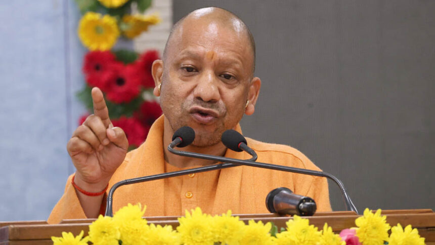 सीएम योगी का ऐलान: यूपी में टीचर्स, वकील और पत्रकारों को मिलेंगे फ्लैट